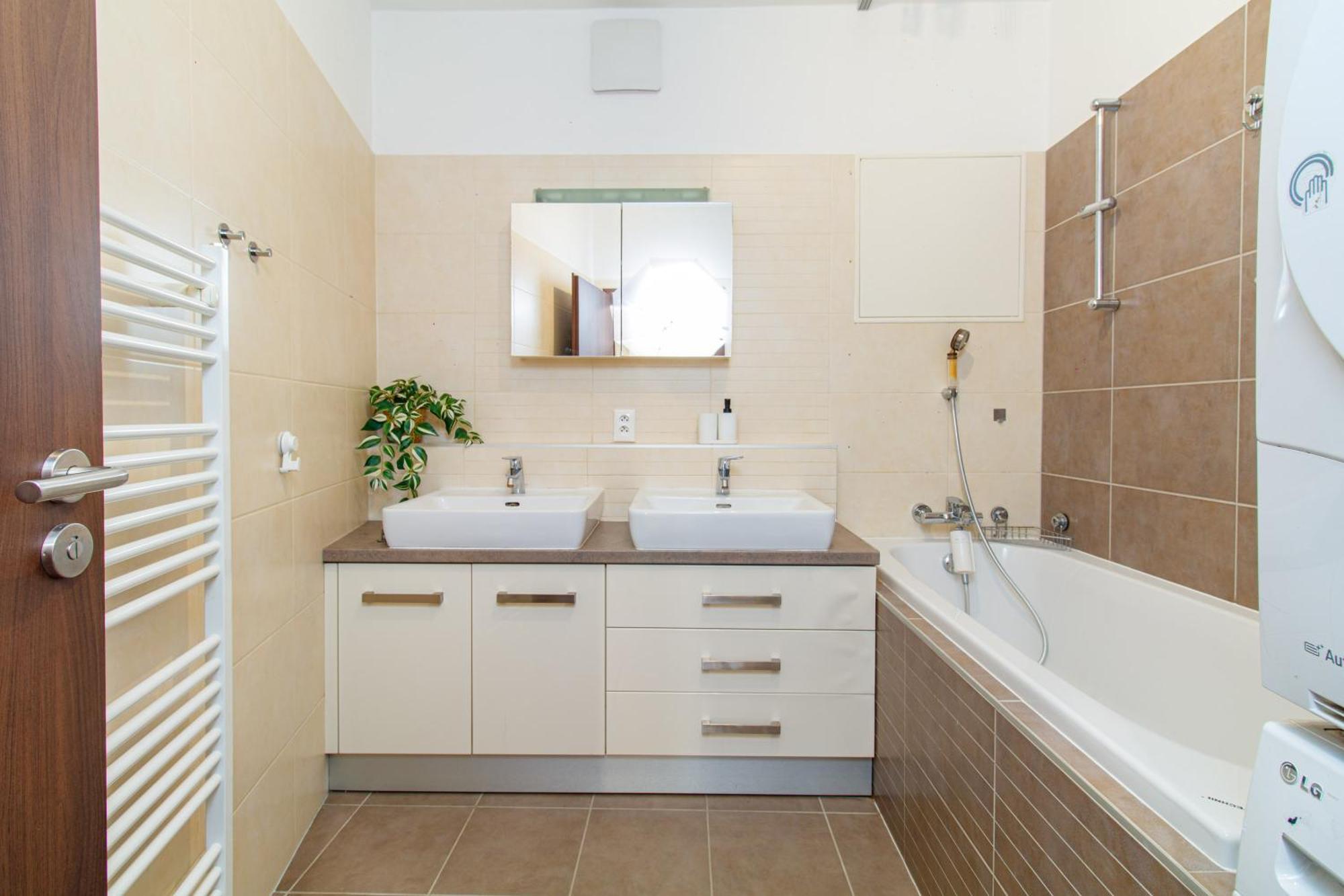 Apartmán Karolina - 4kk, Garden Terrace, Free Parking Ostrava