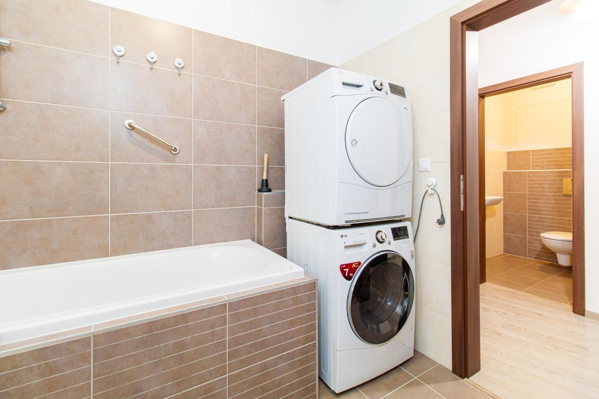 Karolina - 4kk, Garden Terrace, Free Parking Ostrava